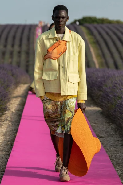 Look 13